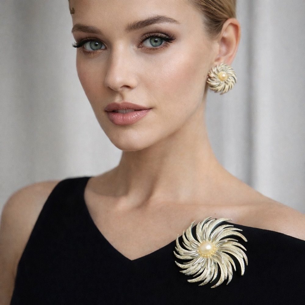 Vintage Sarah Coventry 1969 Sunburst brooch with faux pearl and clip on earrings